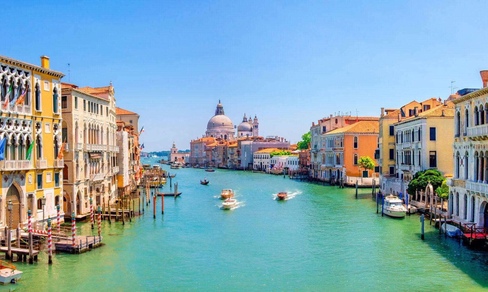 PROMO TRAVEL SALE - EUROPA ESENCIAL - Salidas 2026/2027